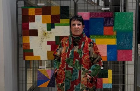 “Fugace respiro”. Esposte al Politeama le opere dell’artista maceratese Isabella Crucianelli